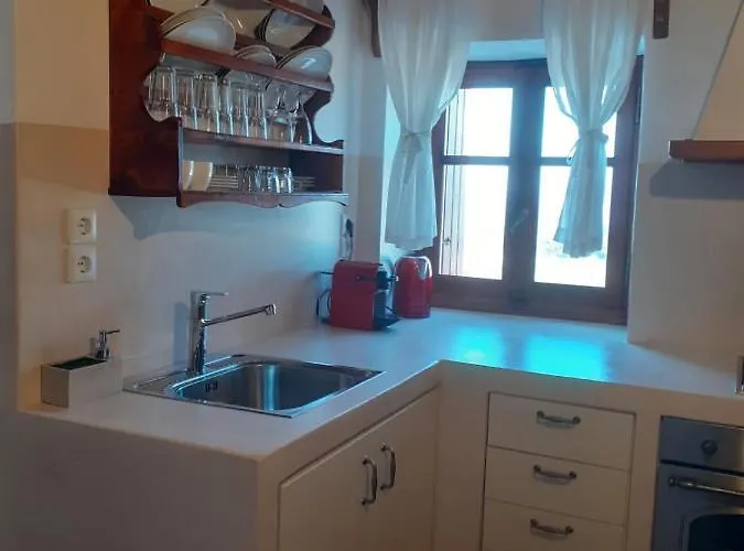 Drougas' Windmill Дом отдыха Plaka (Milos)